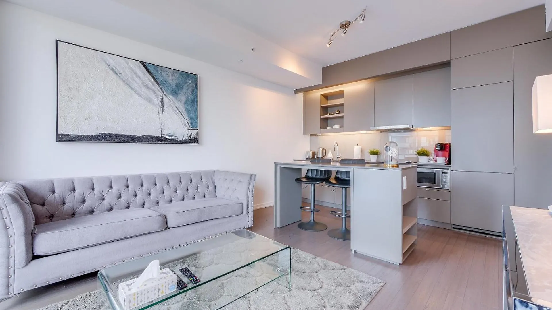 1Br Condo - City View, Near Cn Tower & Rogers Center Toronto