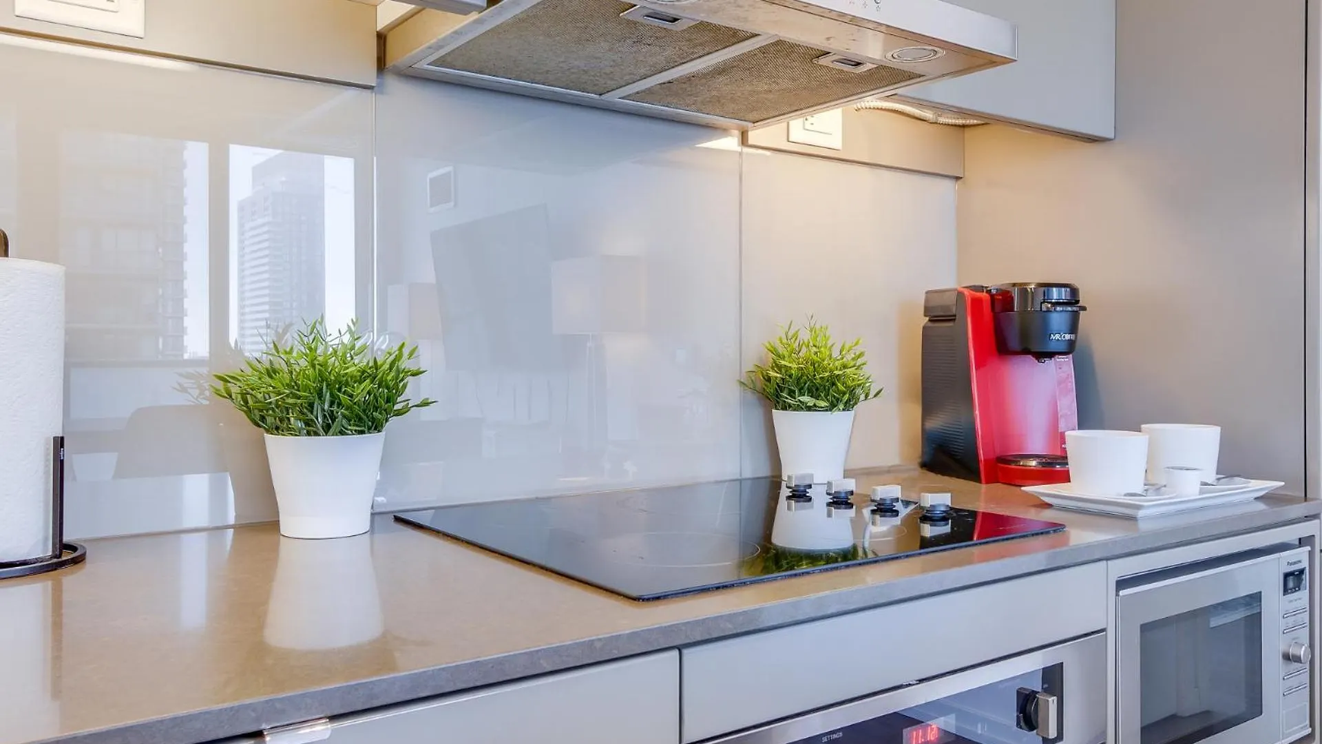 1Br Condo - City View, Near Cn Tower & Rogers Center Toronto